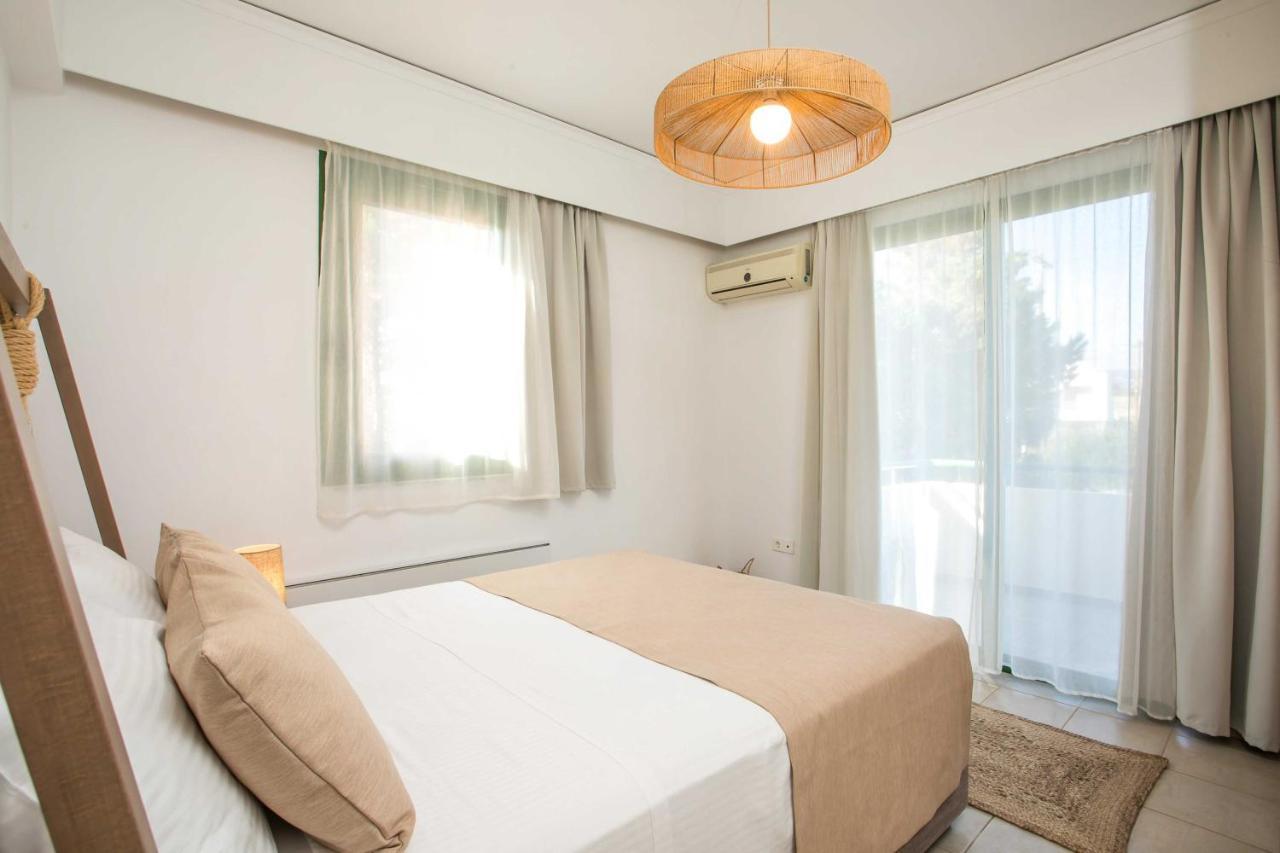 Beachfront Rhodes Seashell *