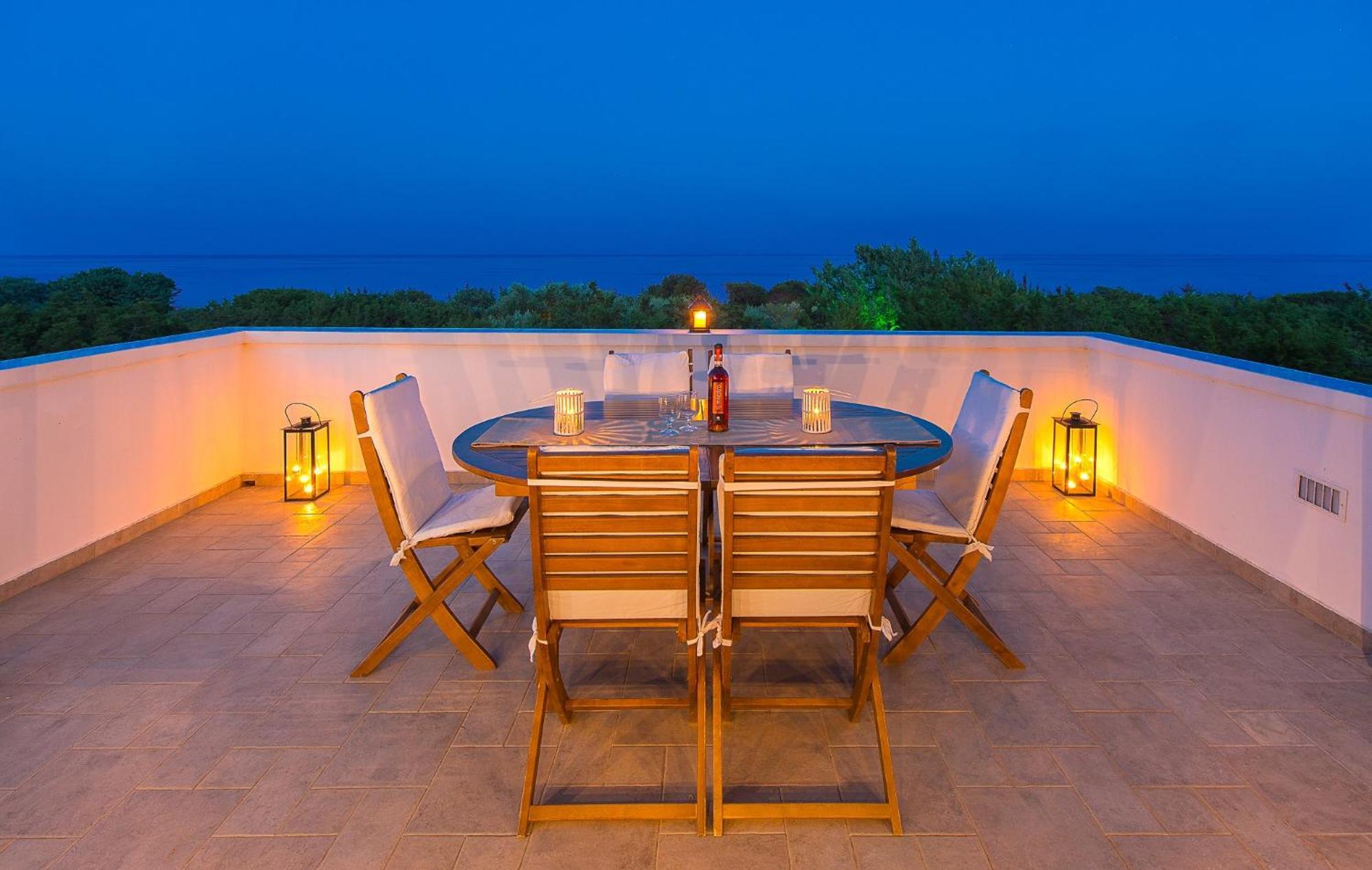 Beachfront Rhodes Seashell Holiday home *