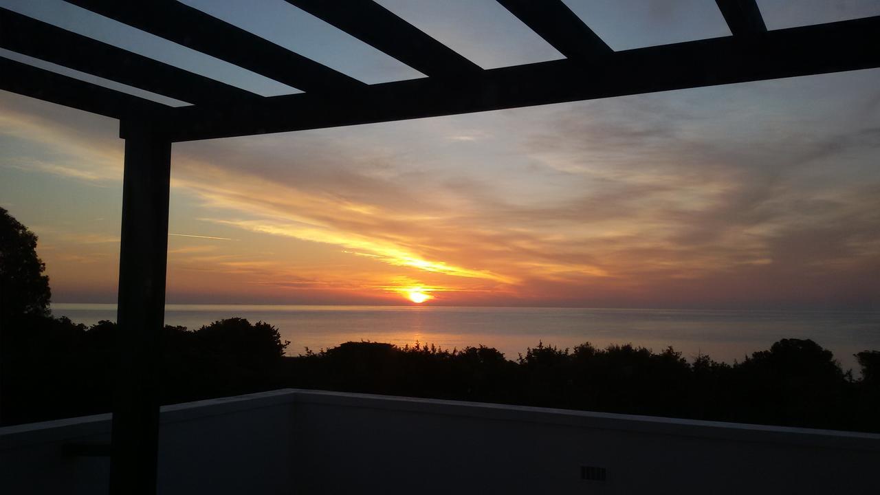 Beachfront Rhodes Seashell Holiday home *